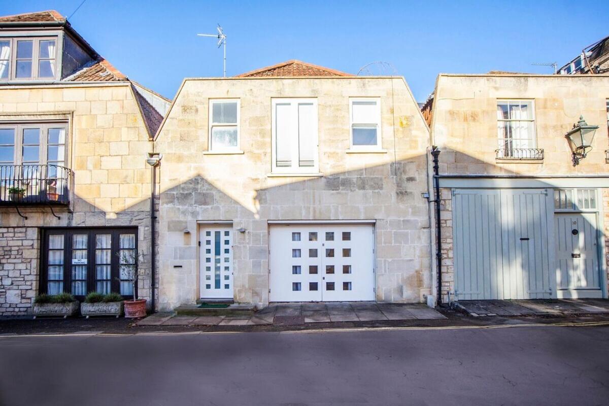 ※ Spacious Georgian Coach House & With Parking Бат Екстериор снимка
