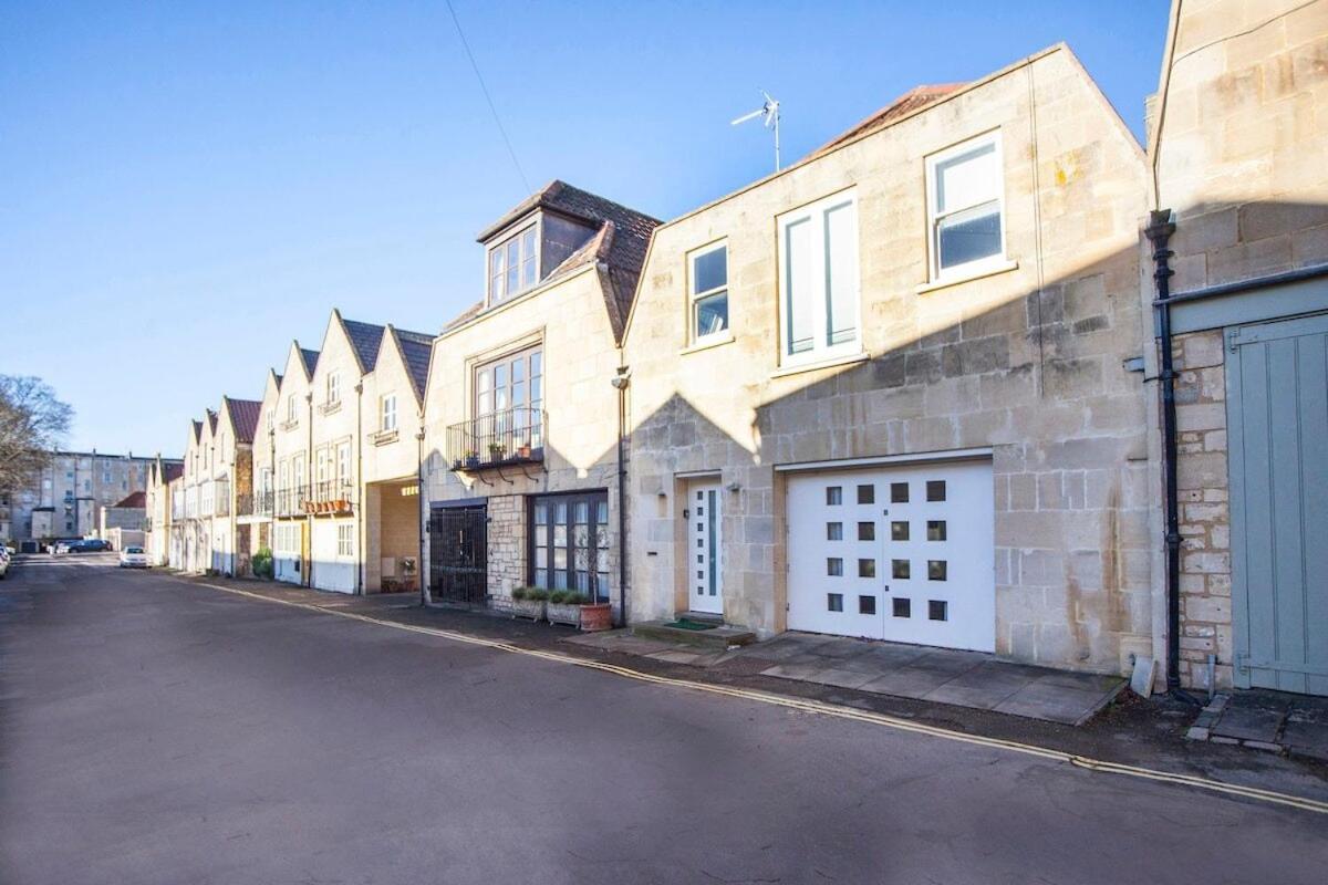 ※ Spacious Georgian Coach House & With Parking Бат Екстериор снимка