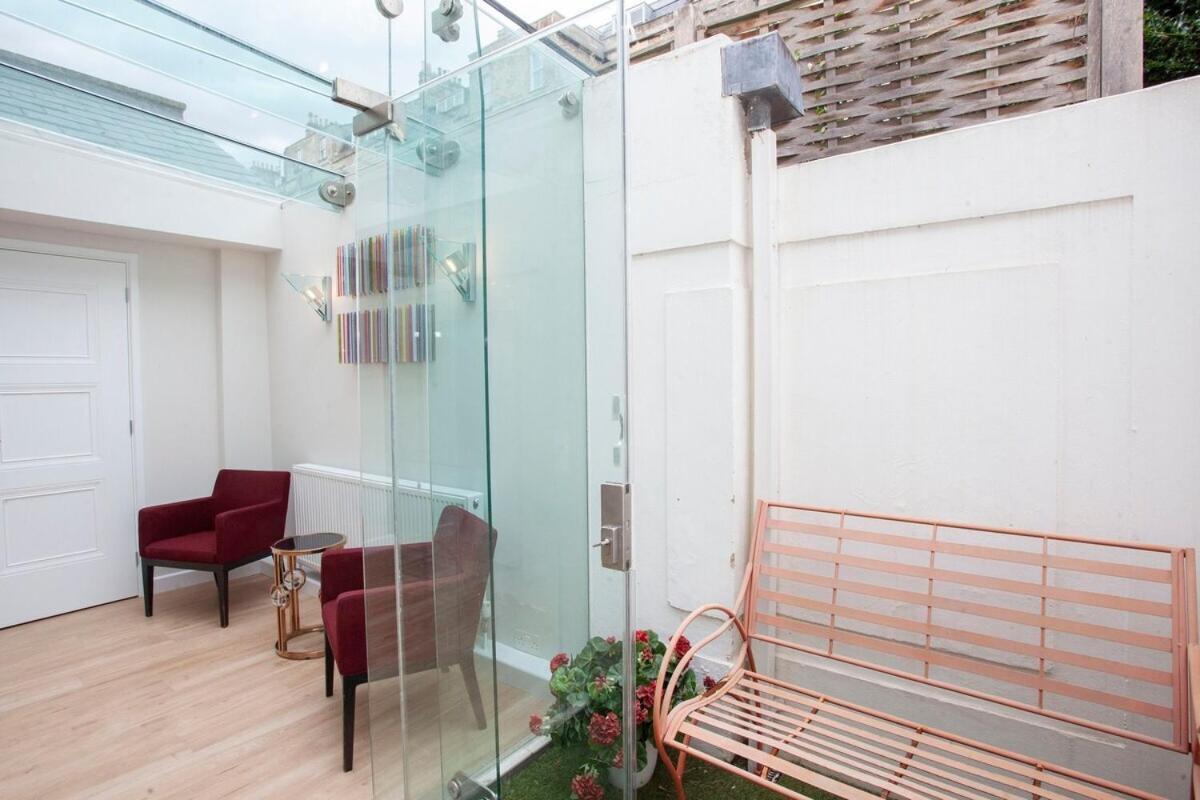 ※ Spacious Georgian Coach House & With Parking Бат Екстериор снимка