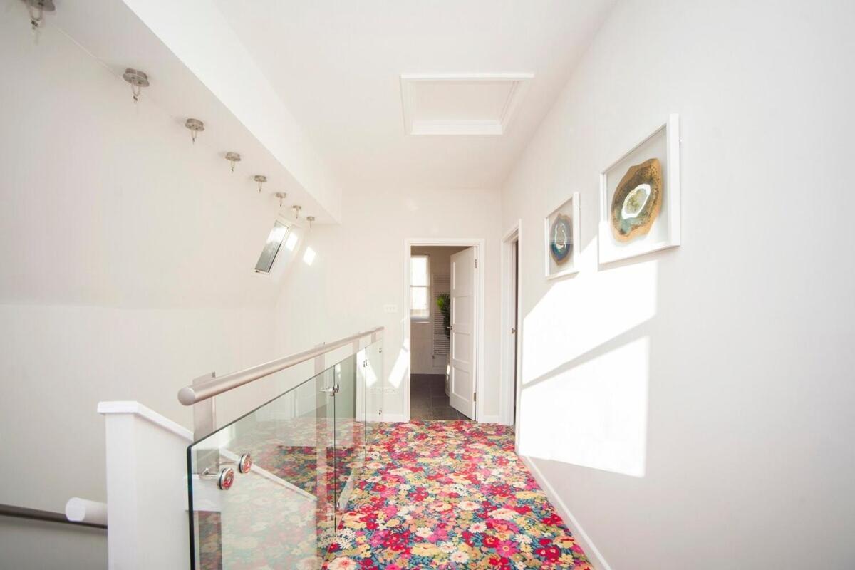 ※ Spacious Georgian Coach House & With Parking Бат Екстериор снимка